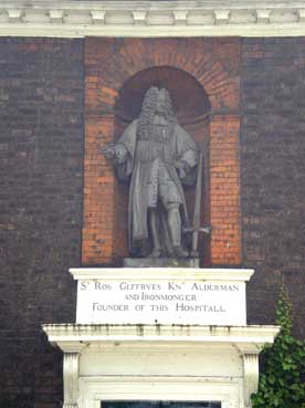 Ipswich Historic Lettering: Shoreditch 8