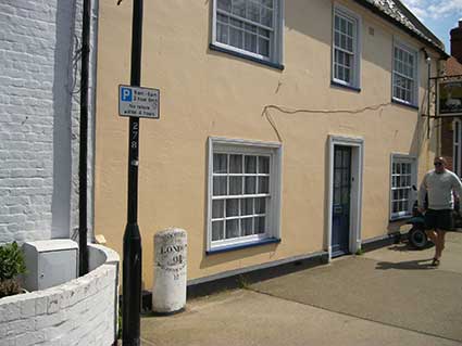Ipswich Historic Lettering: Aldeburgh milepost 1