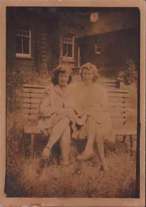 Ipswich Historic Lettering: Hope Hse Land Girls 4