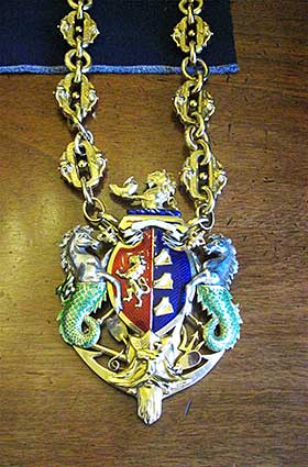 Ipswich Historic Lettering: Ipswich Mayor's chain of office