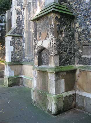 Ipswich Historic Lettering: T Rush buttress 8